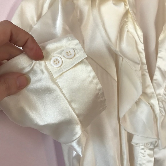 Satin Ruffled Short Sleeved Blouse - Picture 5 of 8